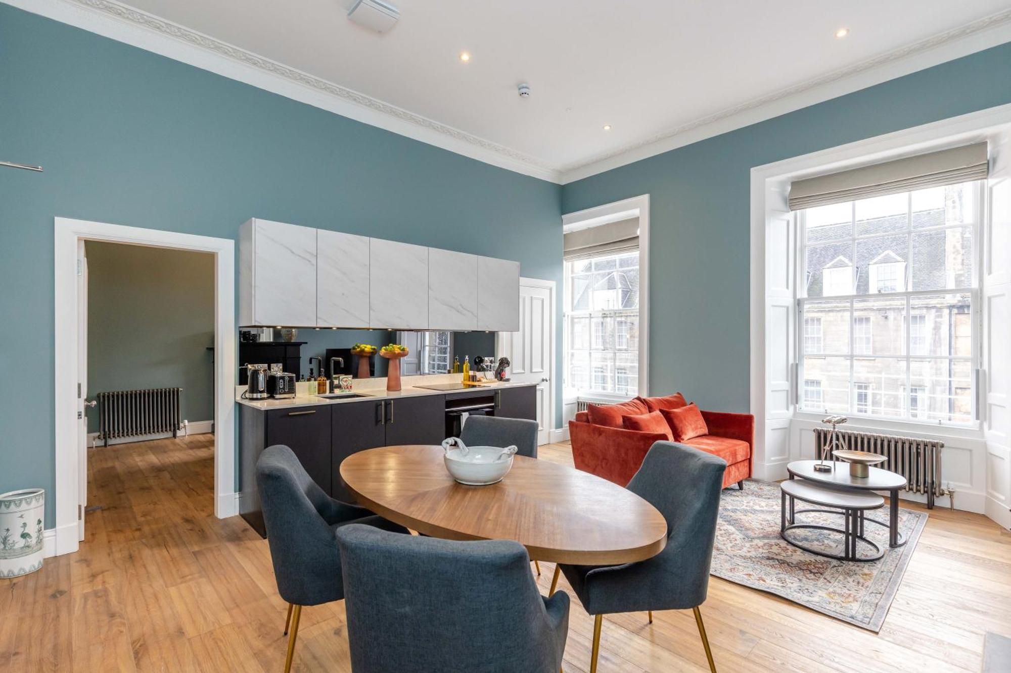 Dragon Suites Luxury Apartments At 9 Albyn Place EDI Exterior photo