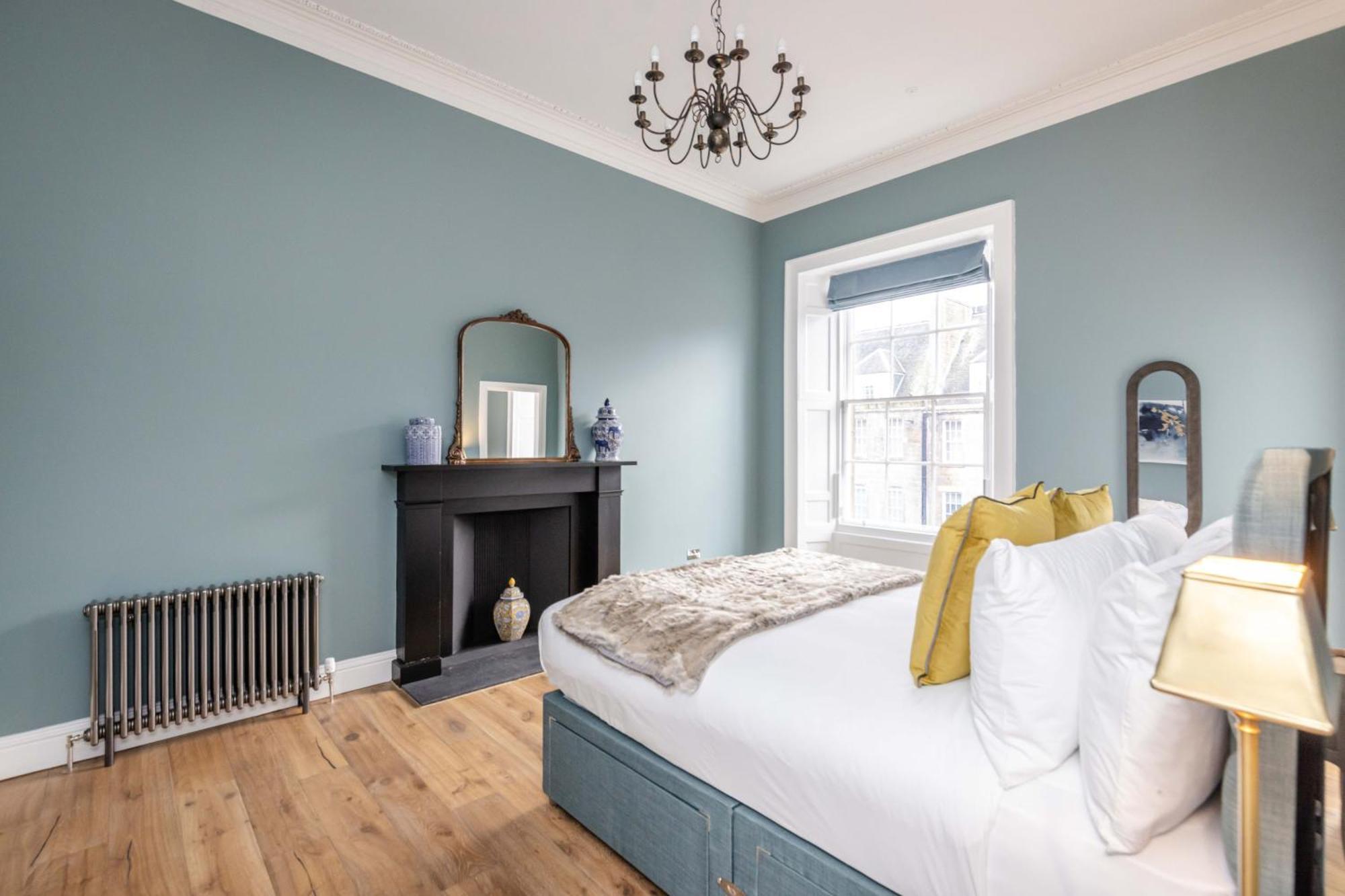 Dragon Suites Luxury Apartments At 9 Albyn Place EDI Exterior photo