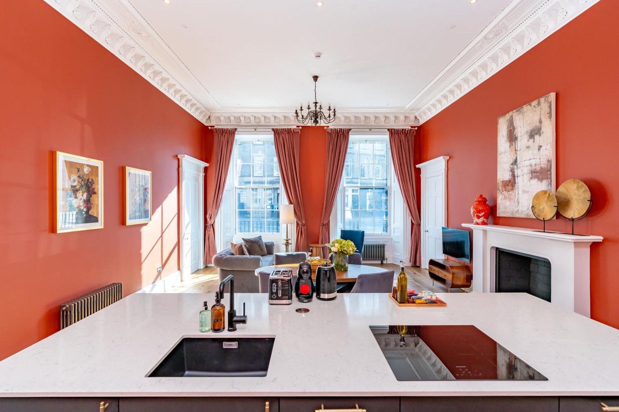 Dragon Suites Luxury Apartments At 9 Albyn Place EDI Exterior photo