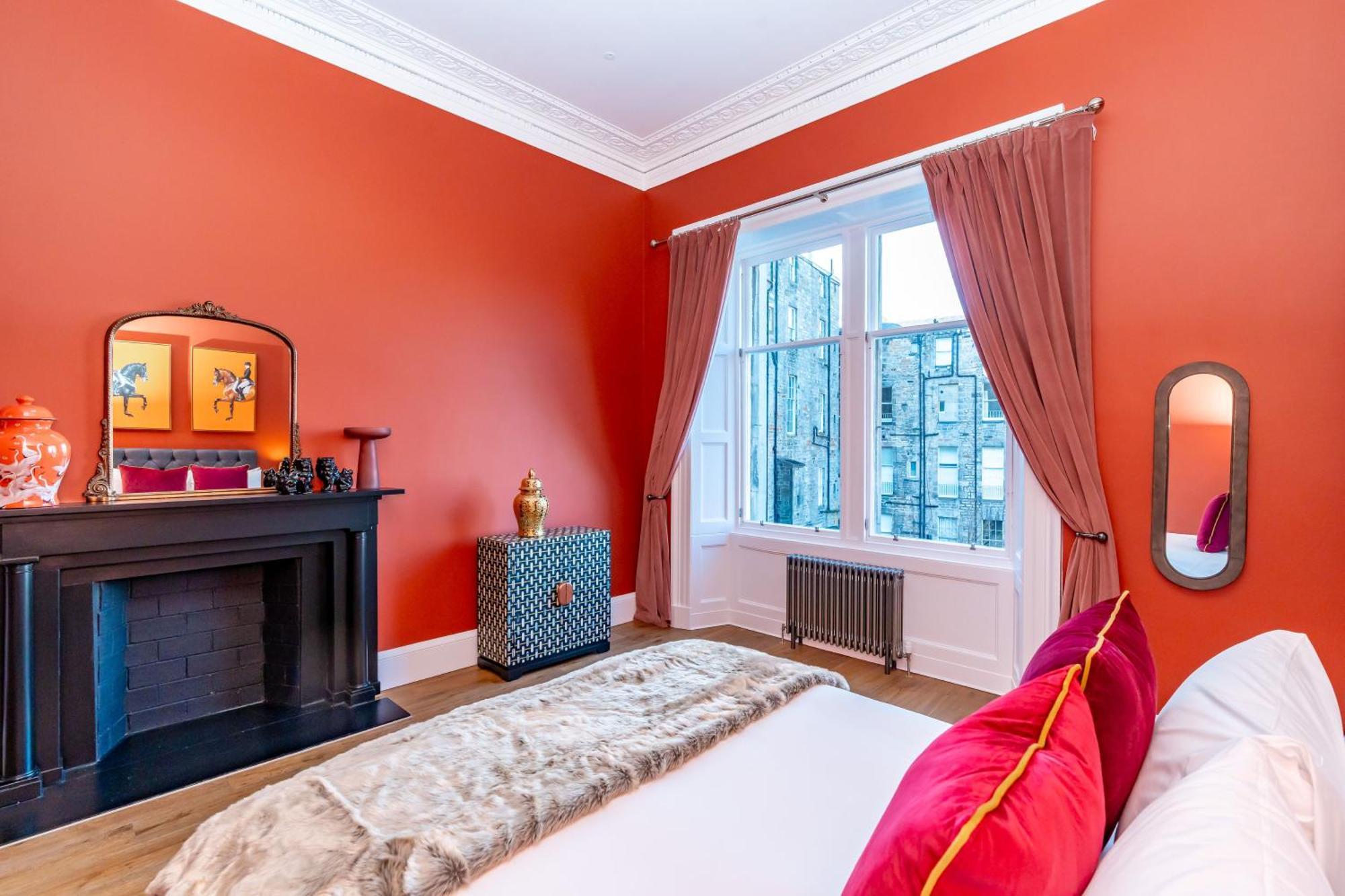 Dragon Suites Luxury Apartments At 9 Albyn Place EDI Exterior photo
