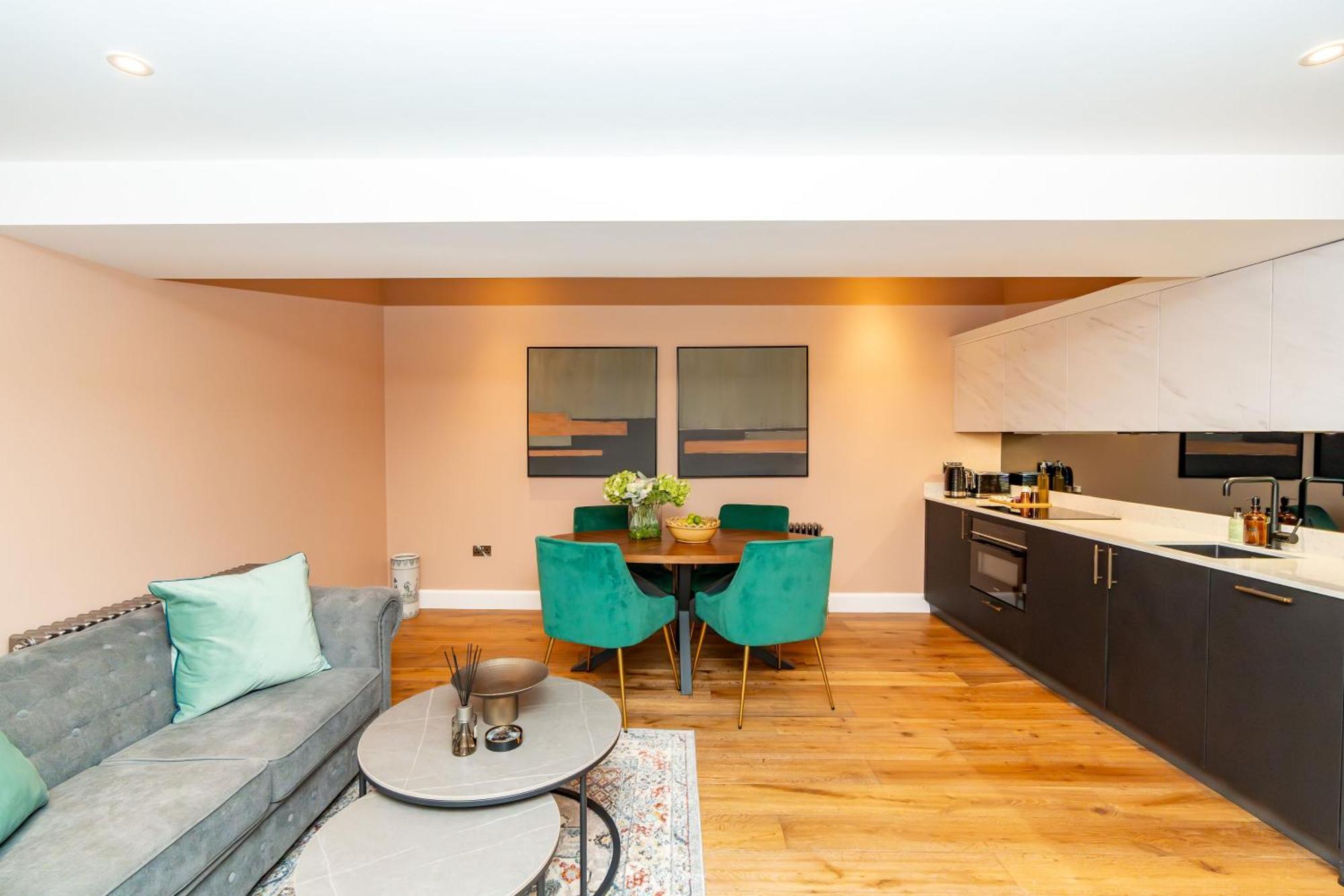 Dragon Suites Luxury Apartments At 9 Albyn Place EDI Exterior photo