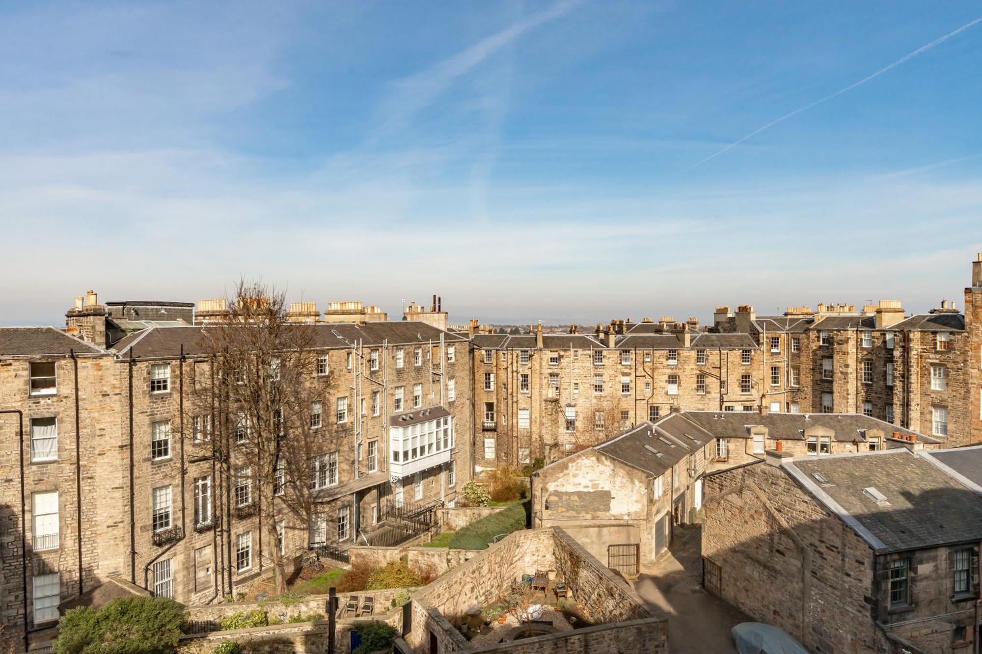 Dragon Suites Luxury Apartments At 9 Albyn Place EDI Exterior photo