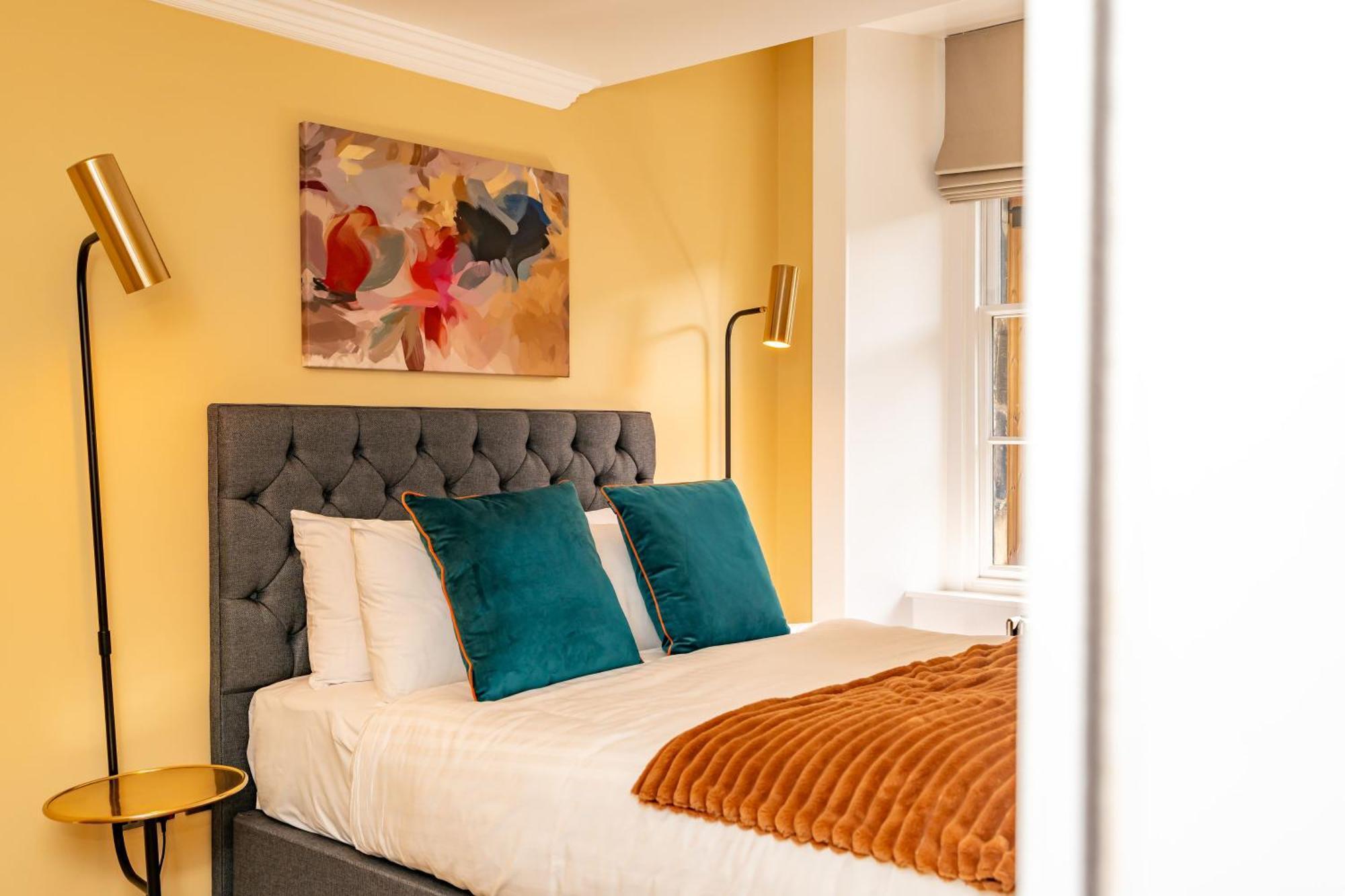 Dragon Suites Luxury Apartments At 9 Albyn Place EDI Exterior photo