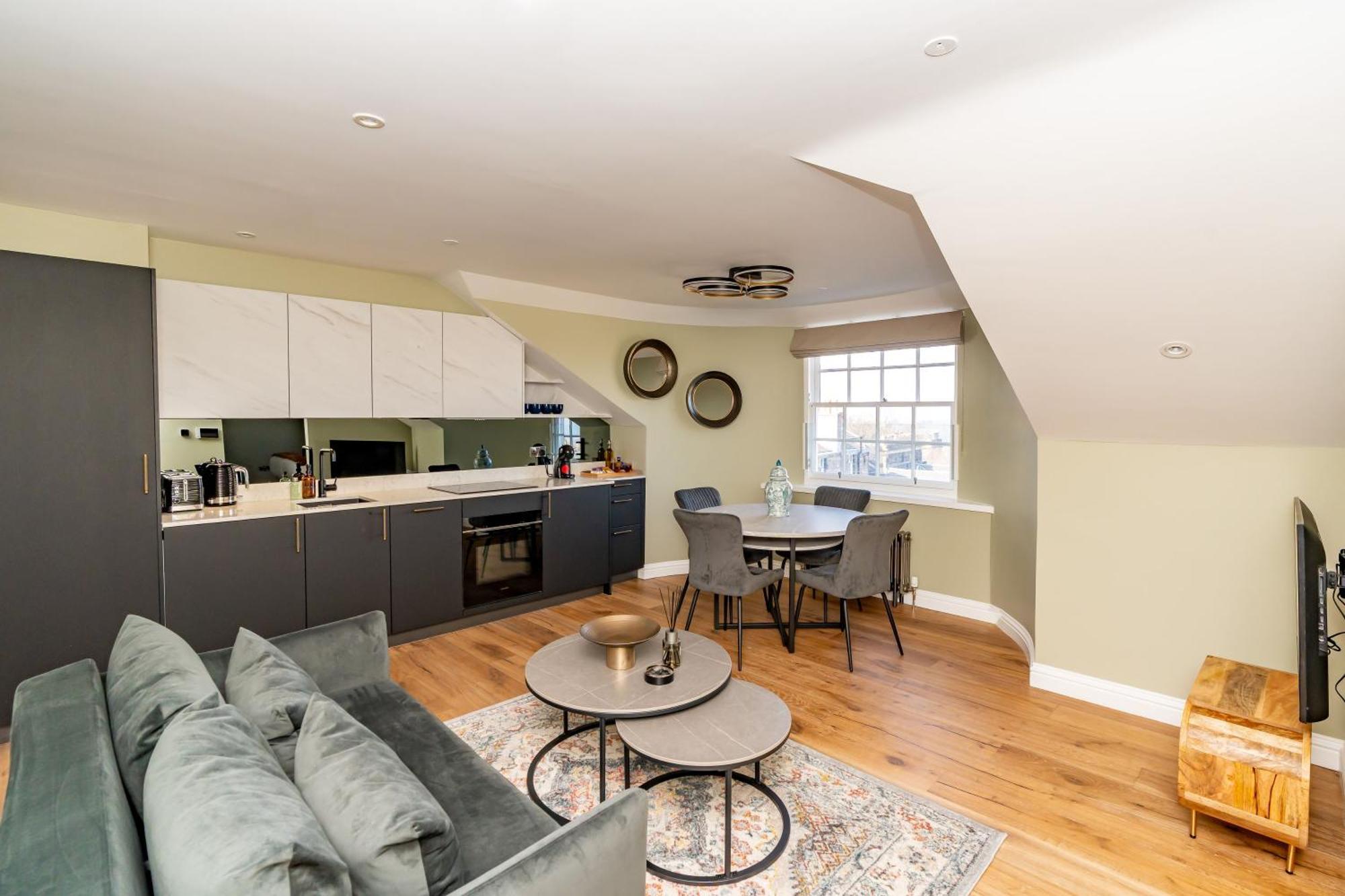 Dragon Suites Luxury Apartments At 9 Albyn Place EDI Exterior photo