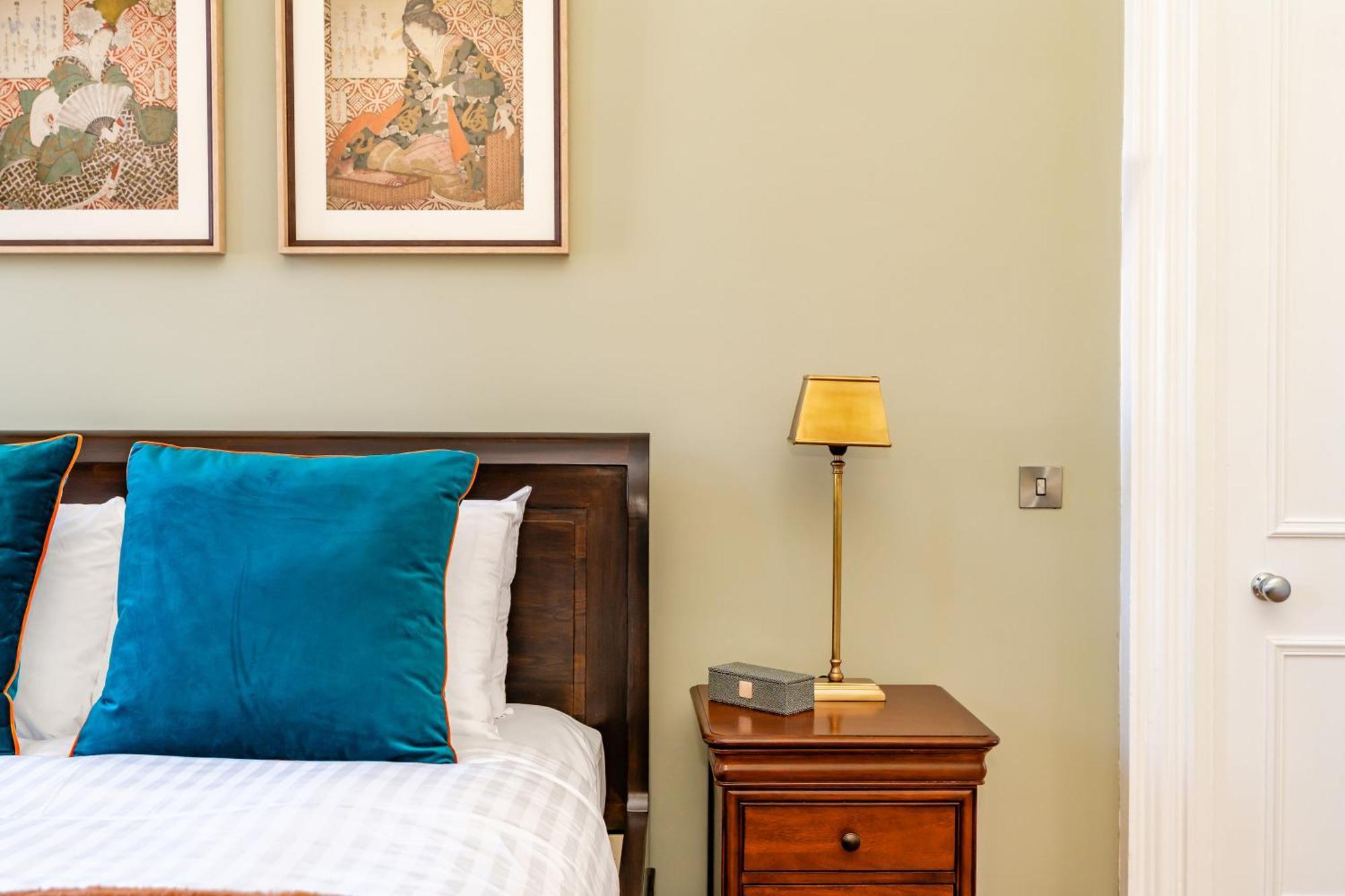 Dragon Suites Luxury Apartments At 9 Albyn Place EDI Exterior photo
